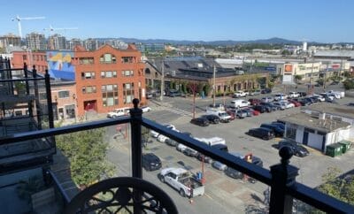 Bright quiet top floor 1 bdrm in old Victoria