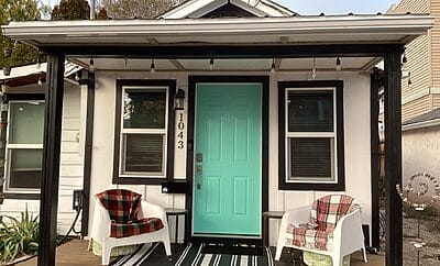 Quiet Furnished 1BR Suite | 10 Min to Hospital | Walk to Okanagan Lake | Ideal for Travel Nurses