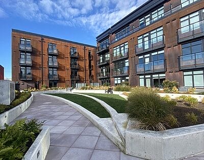 Modern Furnished Condo in Historic Old Town – Ideal for Travel Nurses