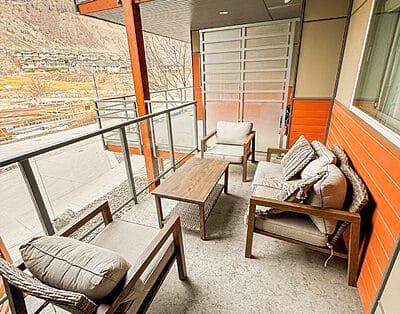 Monthly Furnished Housing for Travel Nurses in Canada 24 Fully furnished unit perfect for travel nurse/healthcare professional